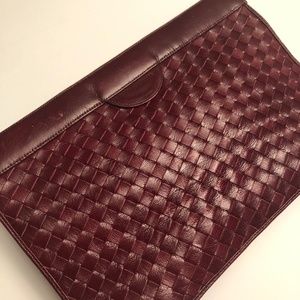 CLUTCH: MORRIS MOSKOWITZ ORIGINAL, DEEP BURGUNDY